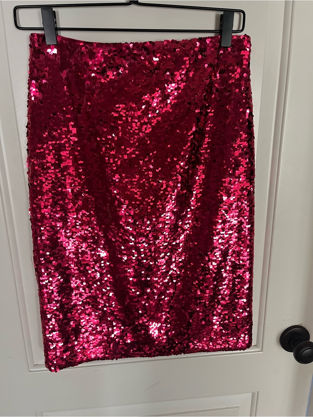 Alice + Olivia Fuchsia Sequin Pencil Skirt